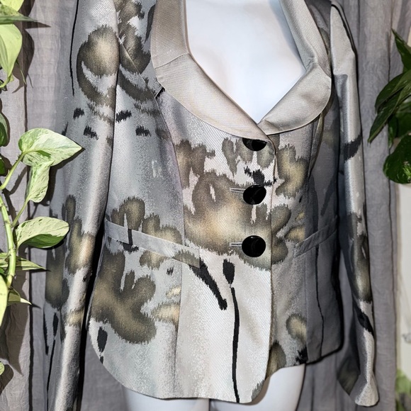 Women’s Giorgio Armani RARE Silk Organza Blazer Sz 40 mint ! - Picture 3 of 13